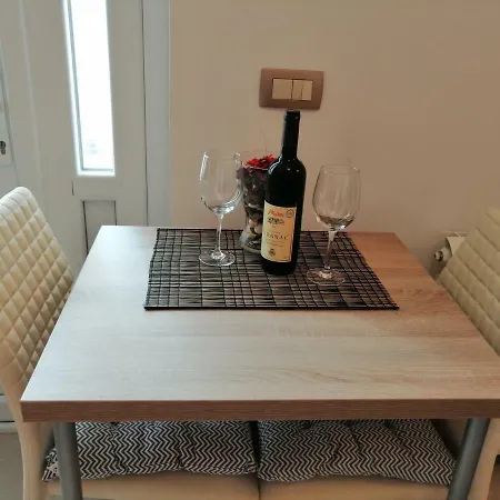 דירות ביילה Studio Apartman Irena 2 מראה חיצוני תמונה
