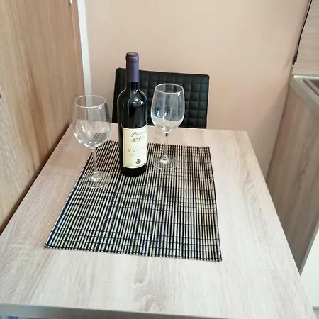 דירות ביילה Studio Apartman Irena 2 מראה חיצוני תמונה