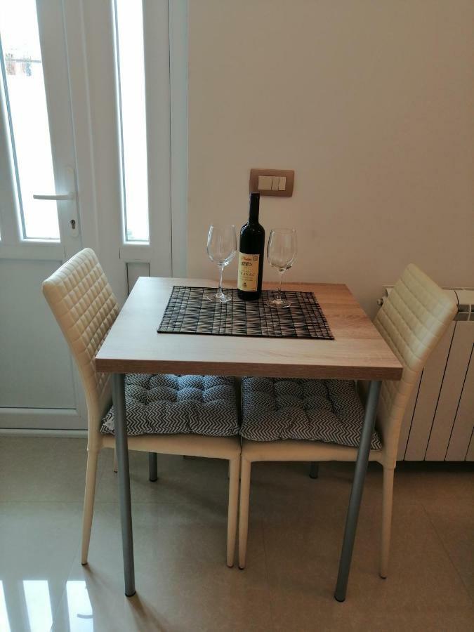 Studio Apartman Irena 2 Apartment