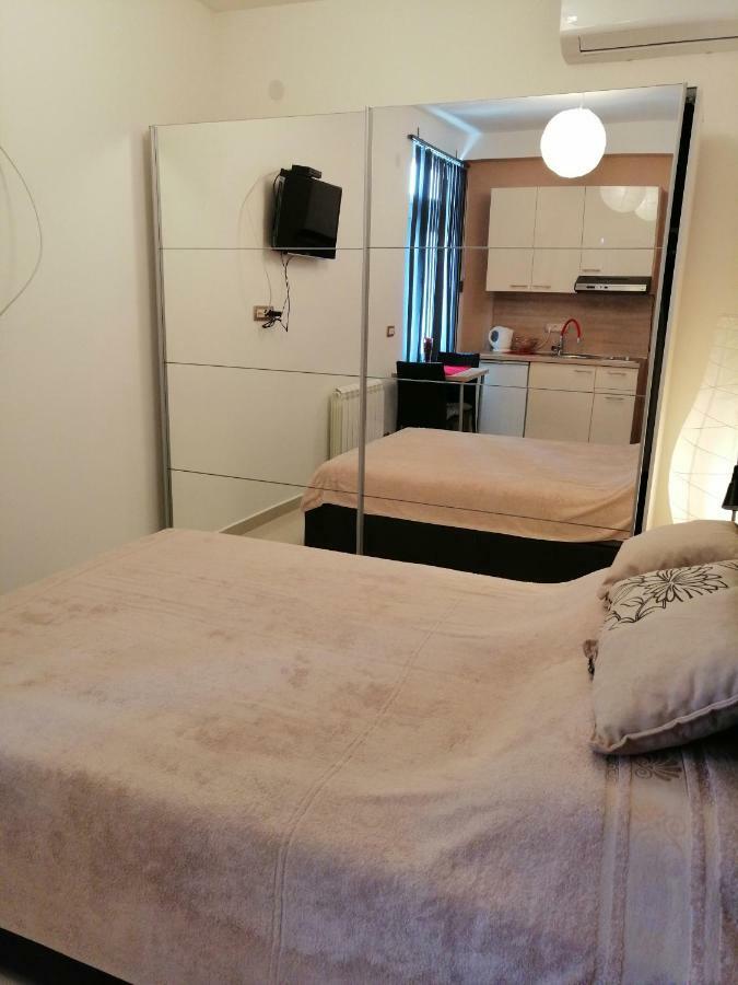 Apartment Studio Apartman Irena 2 Bijela