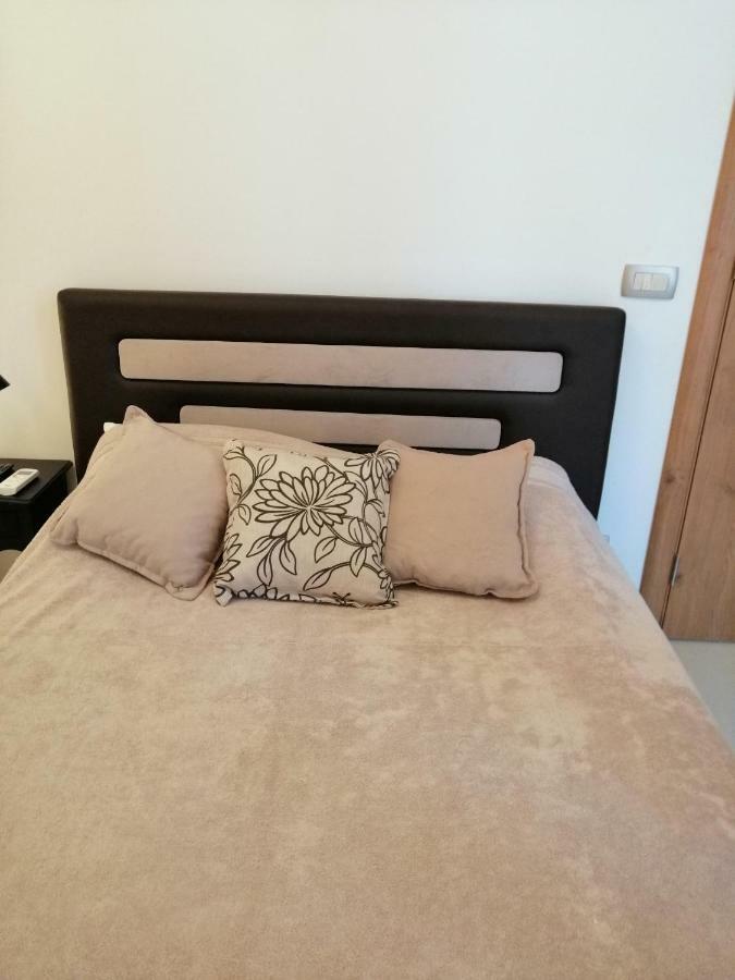 Studio Apartman Irena 2 *