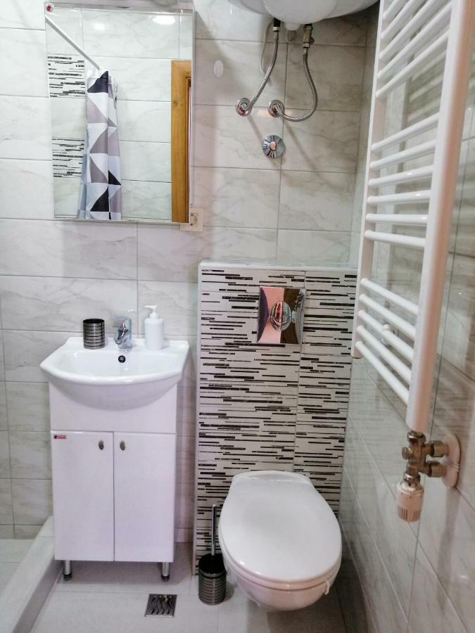 Studio Apartman Irena 2 Apartment Bijela